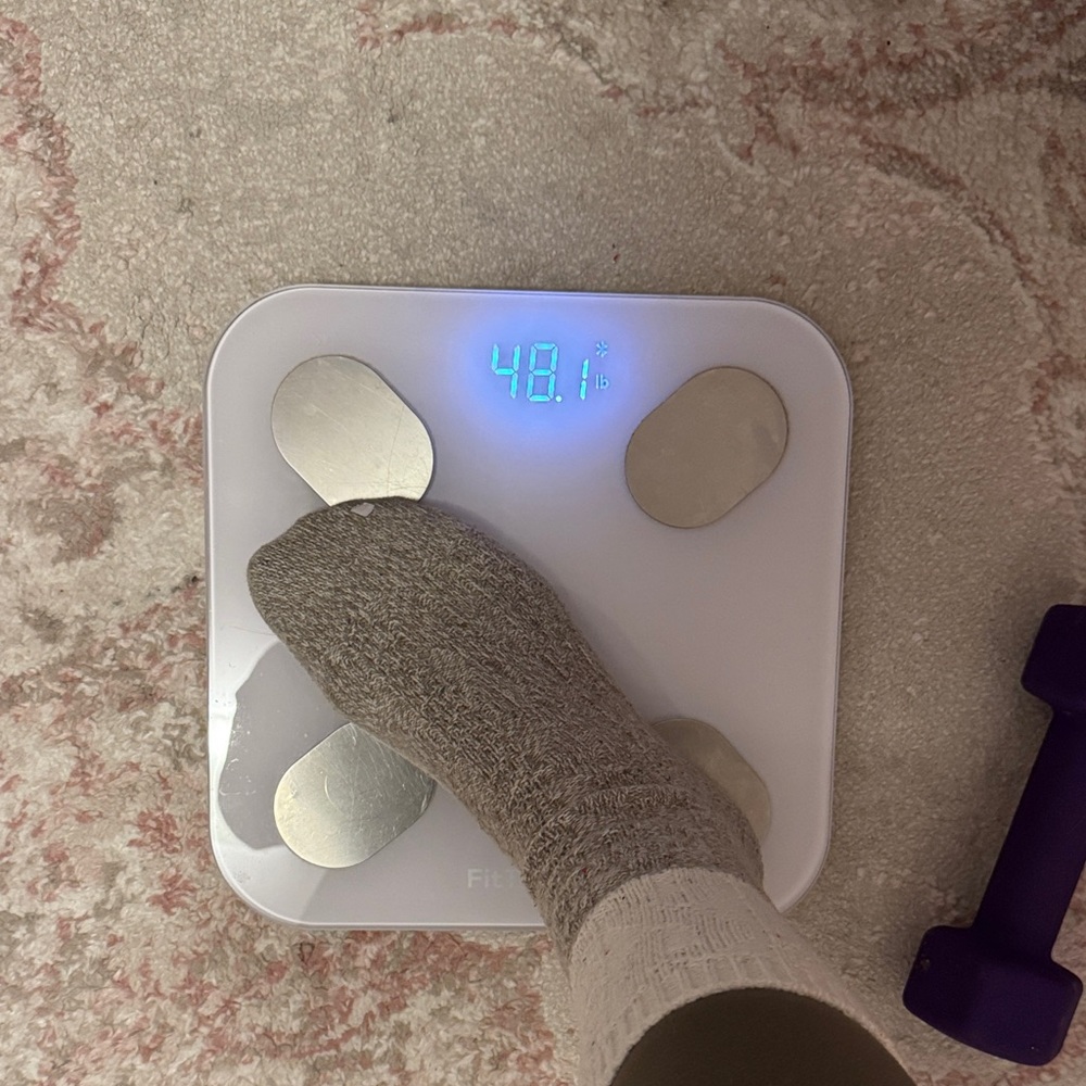 Fit Track Smart Bathroom Scale - Picture 2 of 6